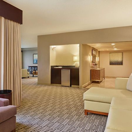 Doubletree By Hilton Houston Intercontinental Airport Hotel Bagian luar foto