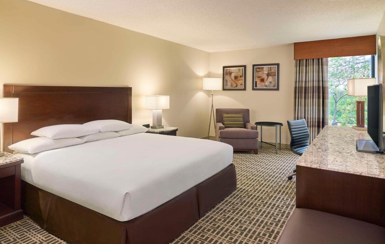 Doubletree By Hilton Houston Intercontinental Airport Hotel Bagian luar foto