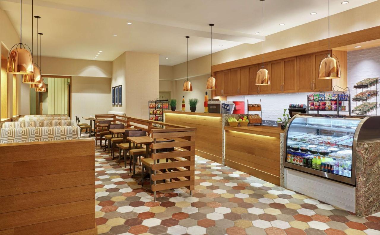 Doubletree By Hilton Houston Intercontinental Airport Hotel Bagian luar foto