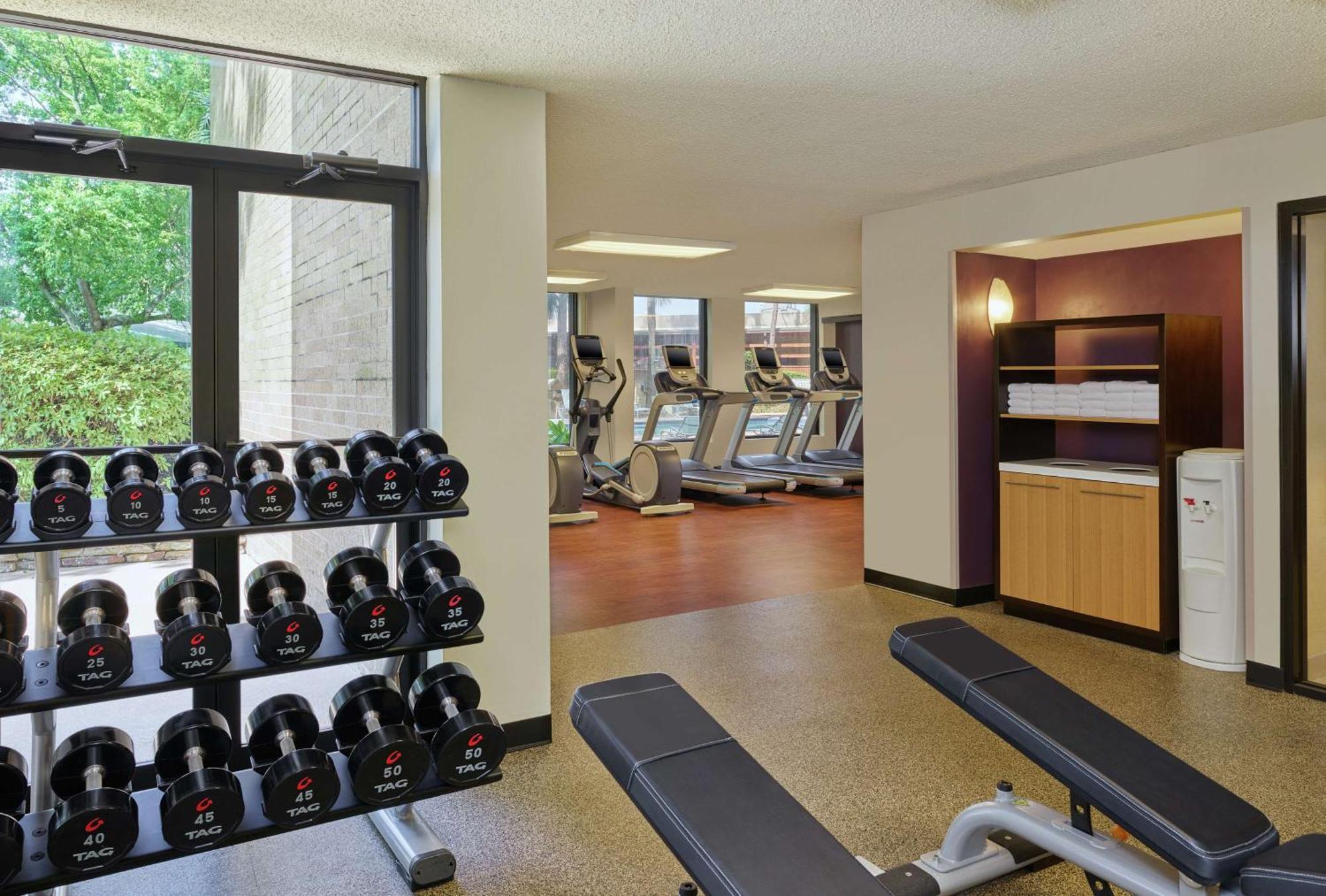 Doubletree By Hilton Houston Intercontinental Airport Hotel Bagian luar foto