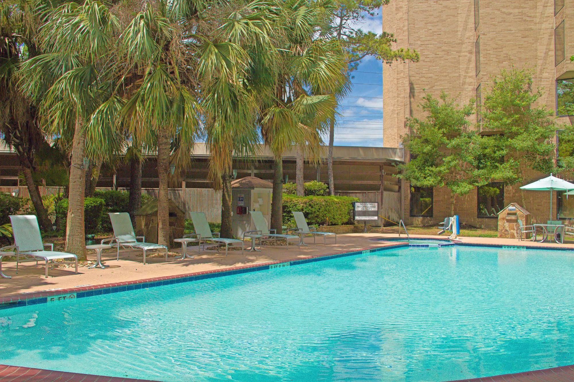 Doubletree By Hilton Houston Intercontinental Airport Hotel Bagian luar foto